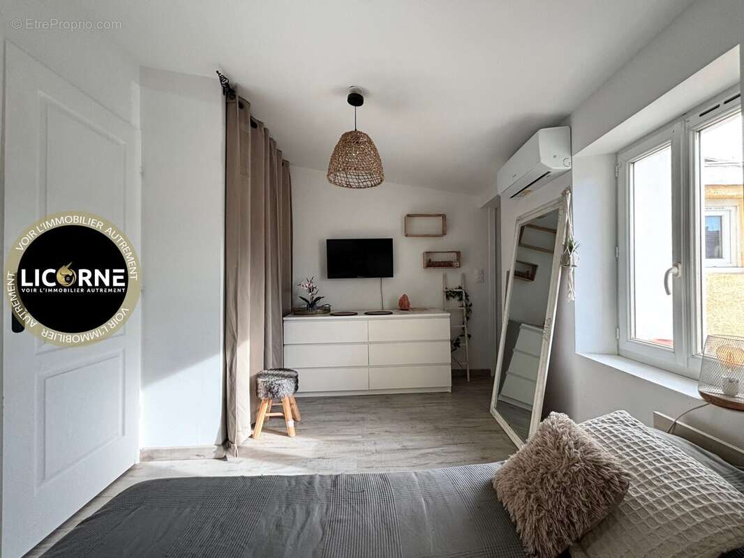 Maison à SAINT-VICTORET