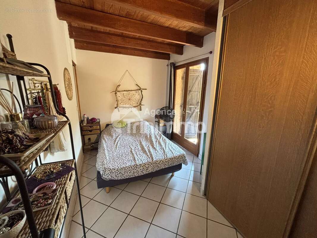 Maison à CONTES