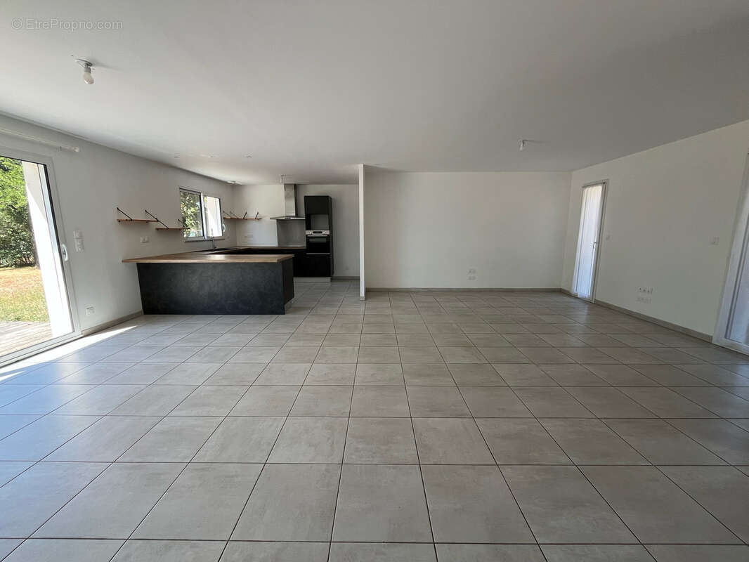 Pavillon récent de plain-pied 110 m2, 3 chambres - photo 5