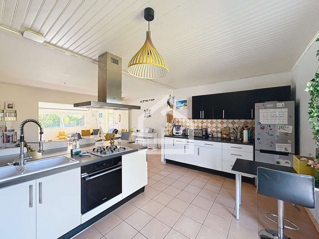 Maison 6 pièces avec piscine - photo 5