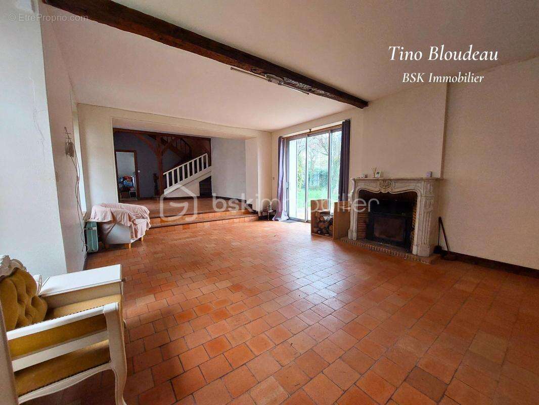 Maison de caractère avec dépendance au cœur de Limeray - photo 2