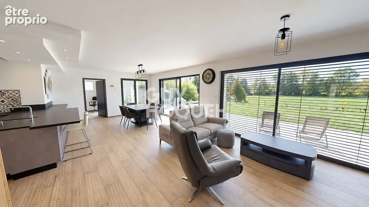Maison plain-pied  5 pièces 124 m2 - photo 2