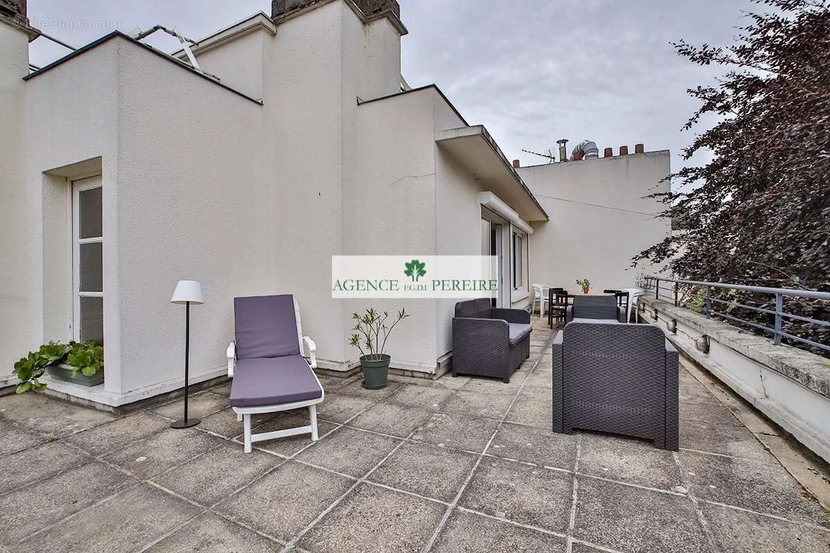Appartement à NEUILLY-SUR-SEINE
