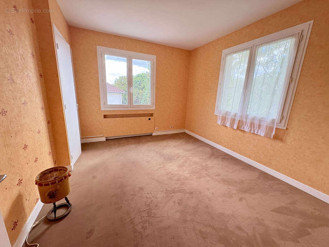 Maison à CHATEAUPONSAC