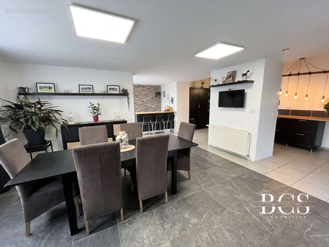 Maison à VIEUX-CONDE