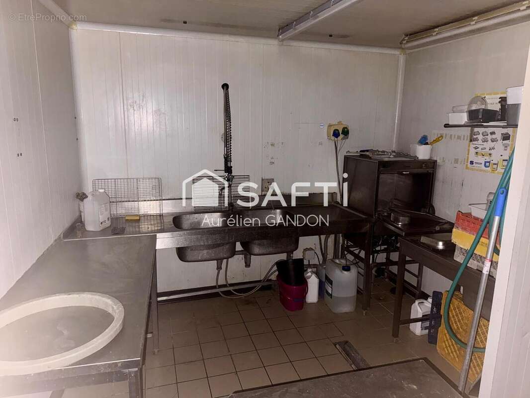 Photo 6 - Commerce à BRIENON-SUR-ARMANCON