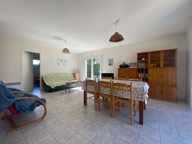 Maison à LA BREE-LES-BAINS