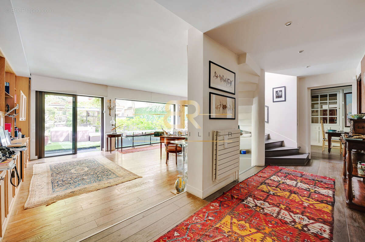 Maison à NEUILLY-SUR-SEINE