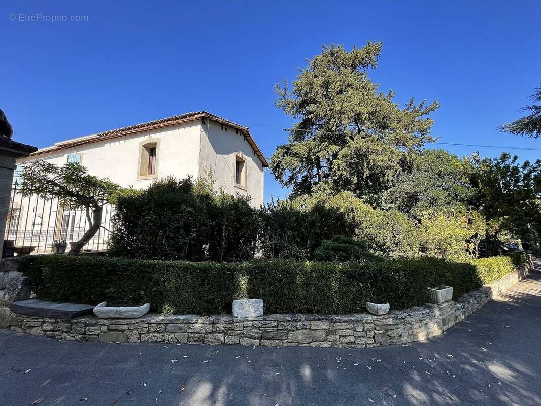 Maison 379 m² à Montagnac  - photo 7