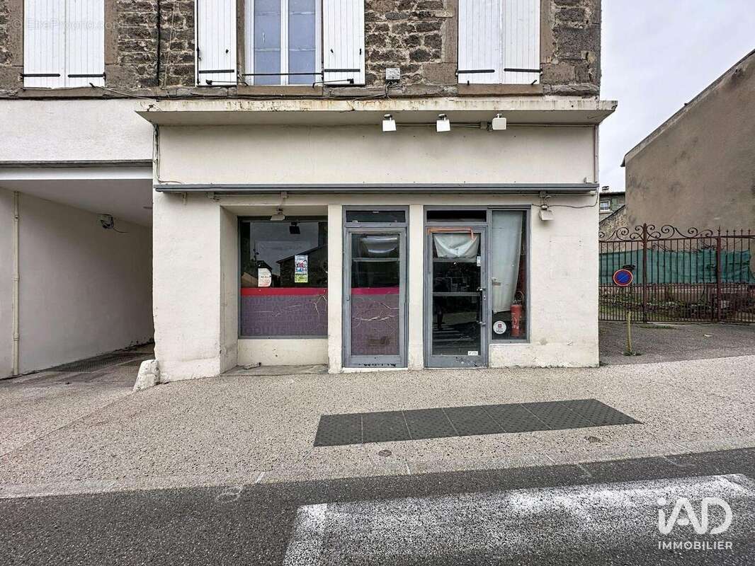 Photo 2 - Commerce à SOUCIEU-EN-JARREST