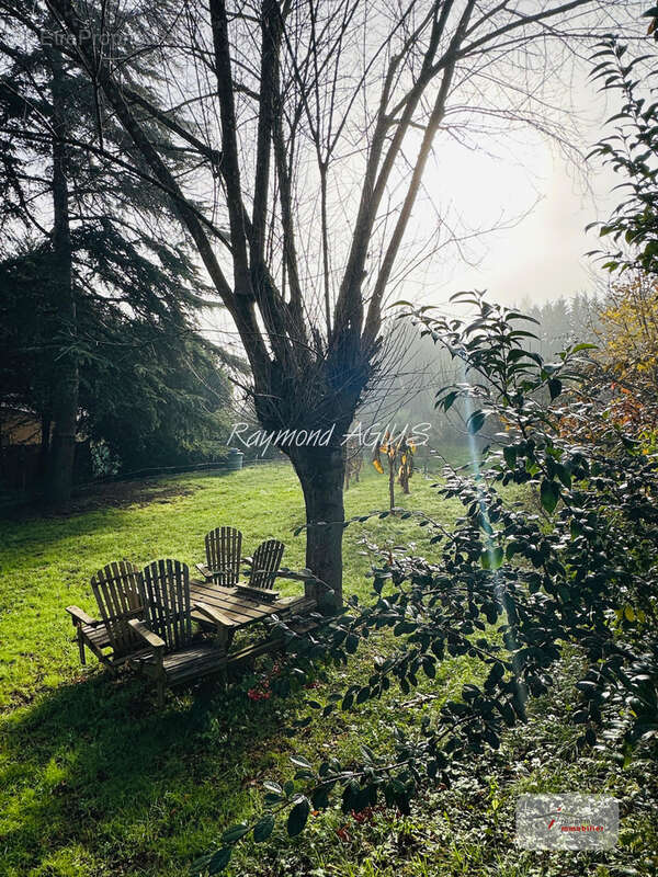 Maison à PORT-SAINTE-FOY-ET-PONCHAPT