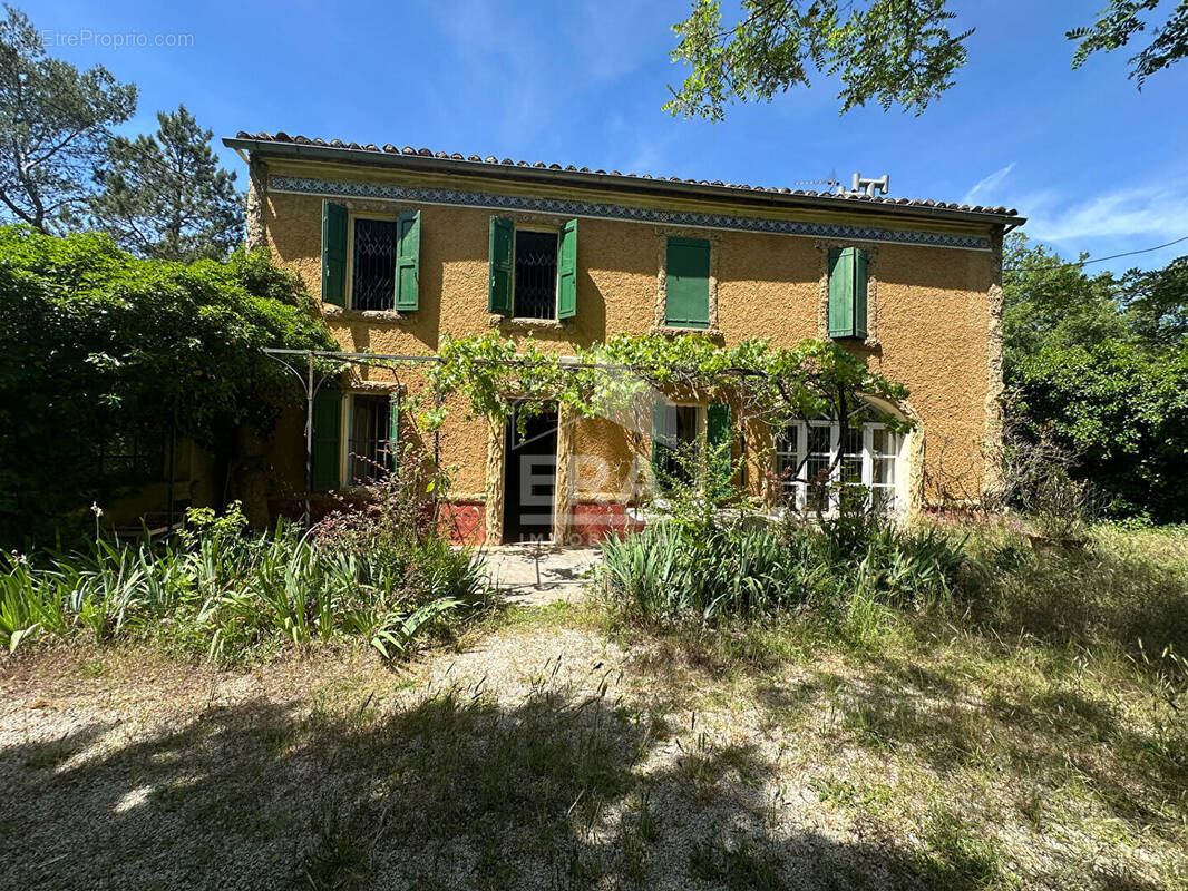 Maison à NANS-LES-PINS