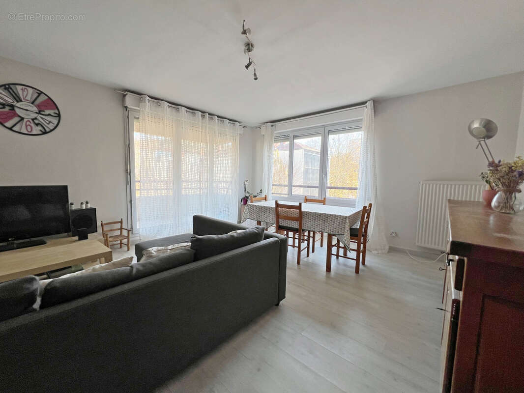 Appartement à LYON-9E