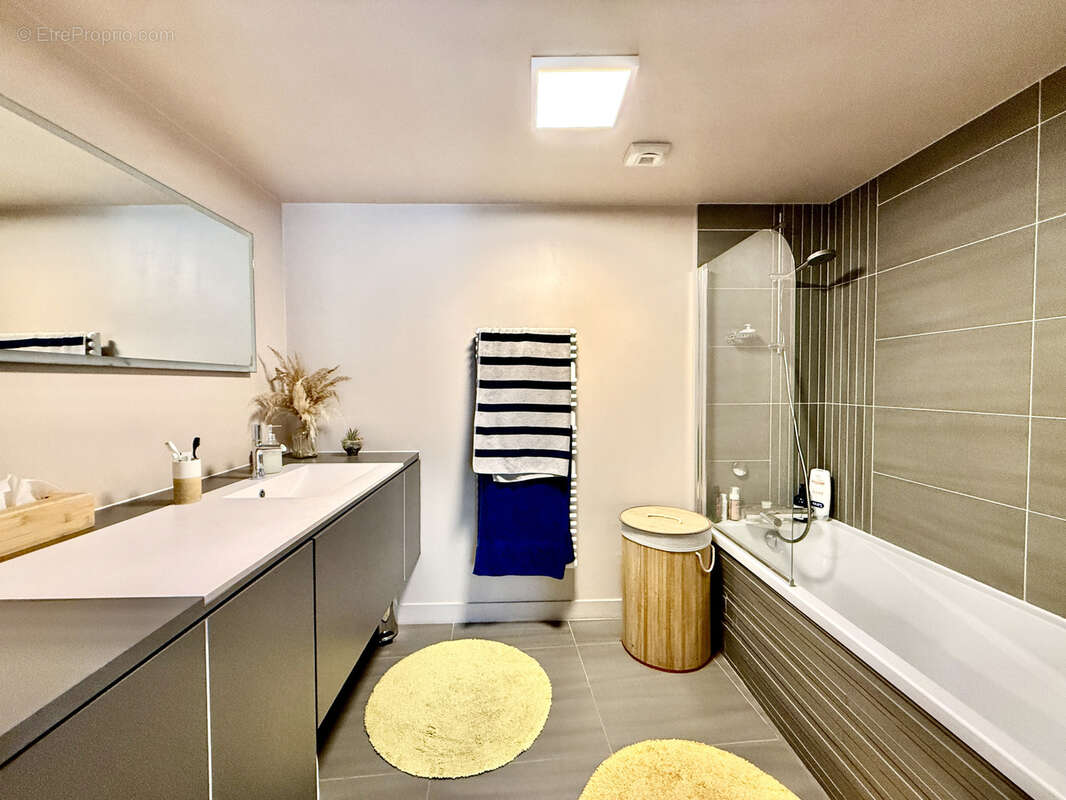 Appartement à LATTES