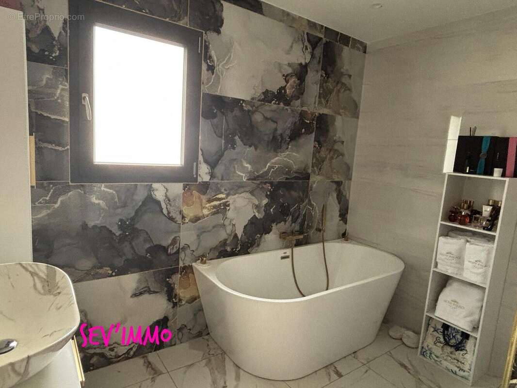 Maison à SAINT-GERMAIN-DES-FOSSES