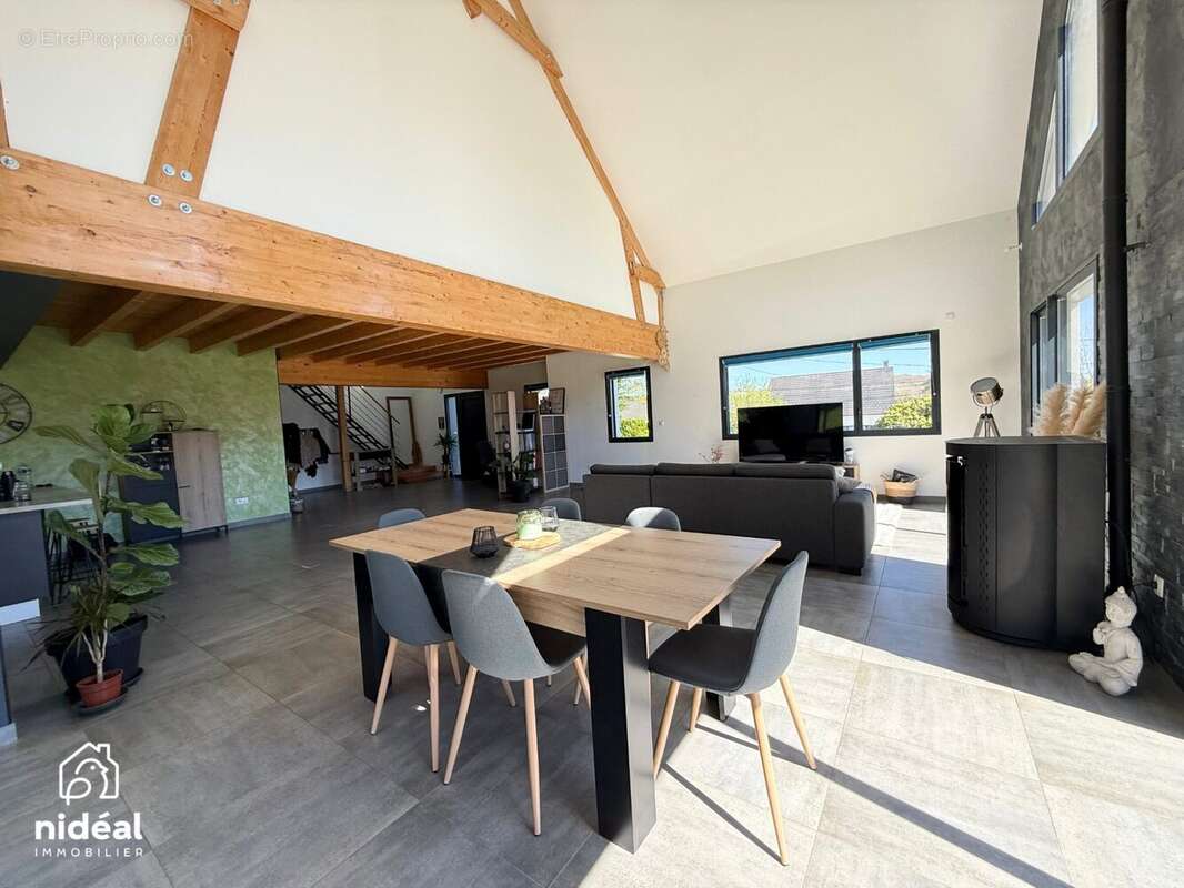 Maison à FERRIERE-LA-GRANDE