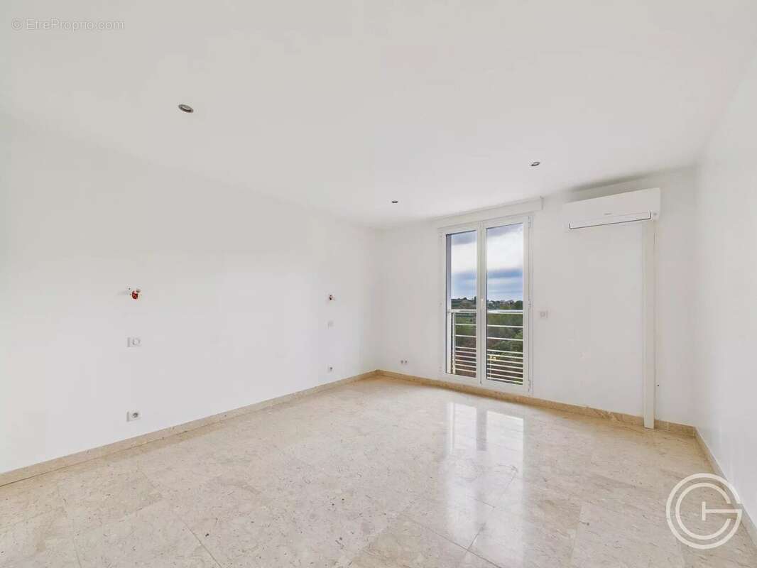 Maison à CAGNES-SUR-MER