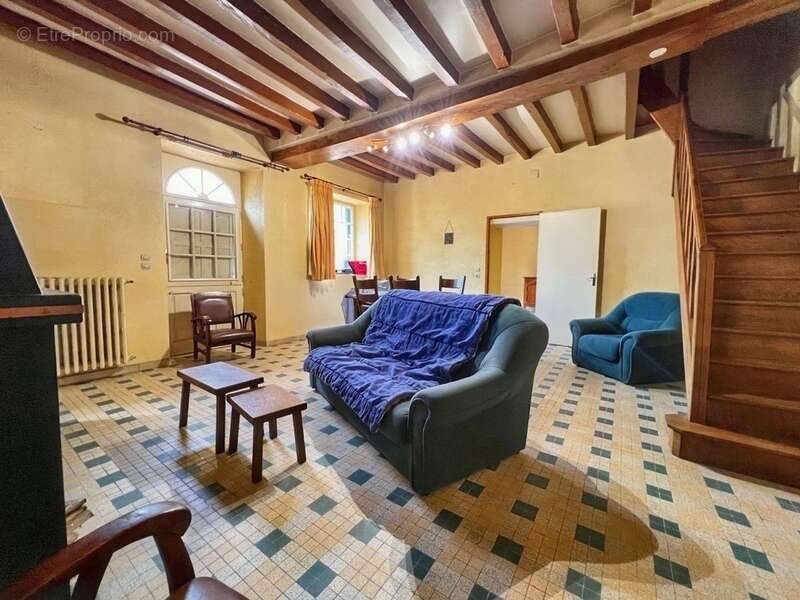Maison à vendre 5 pièces  (49) avec de nombreuses dépendances habitables - photo 3