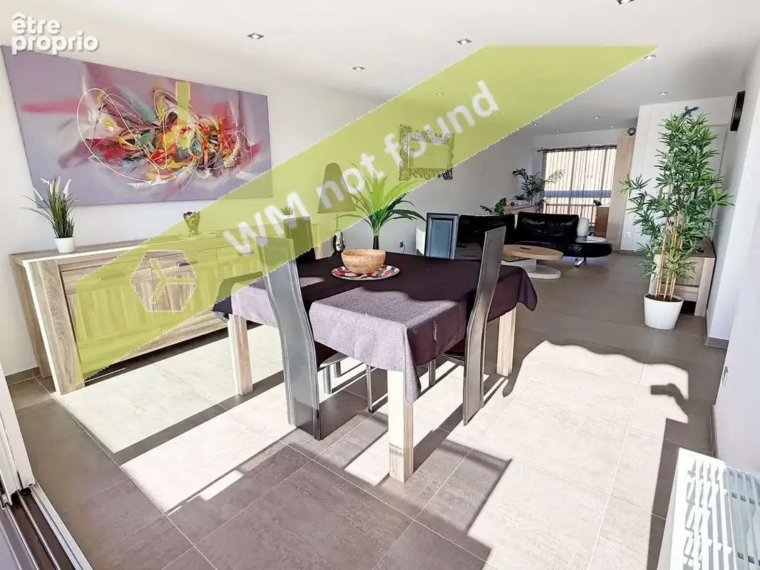 Vente appartement 4-5 pièces Ste Maxime proche centre avec parking, clim et cave entièrement rénové - photo 2