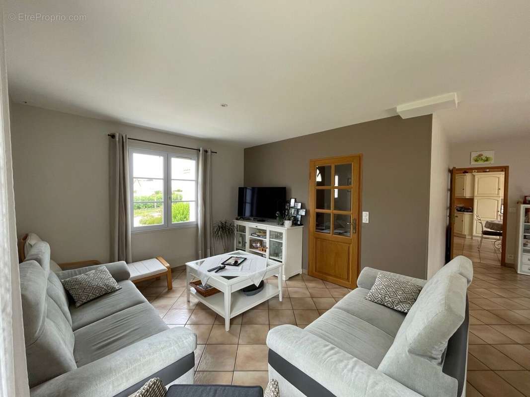 Maison à SAINT-JULIEN-DES-LANDES