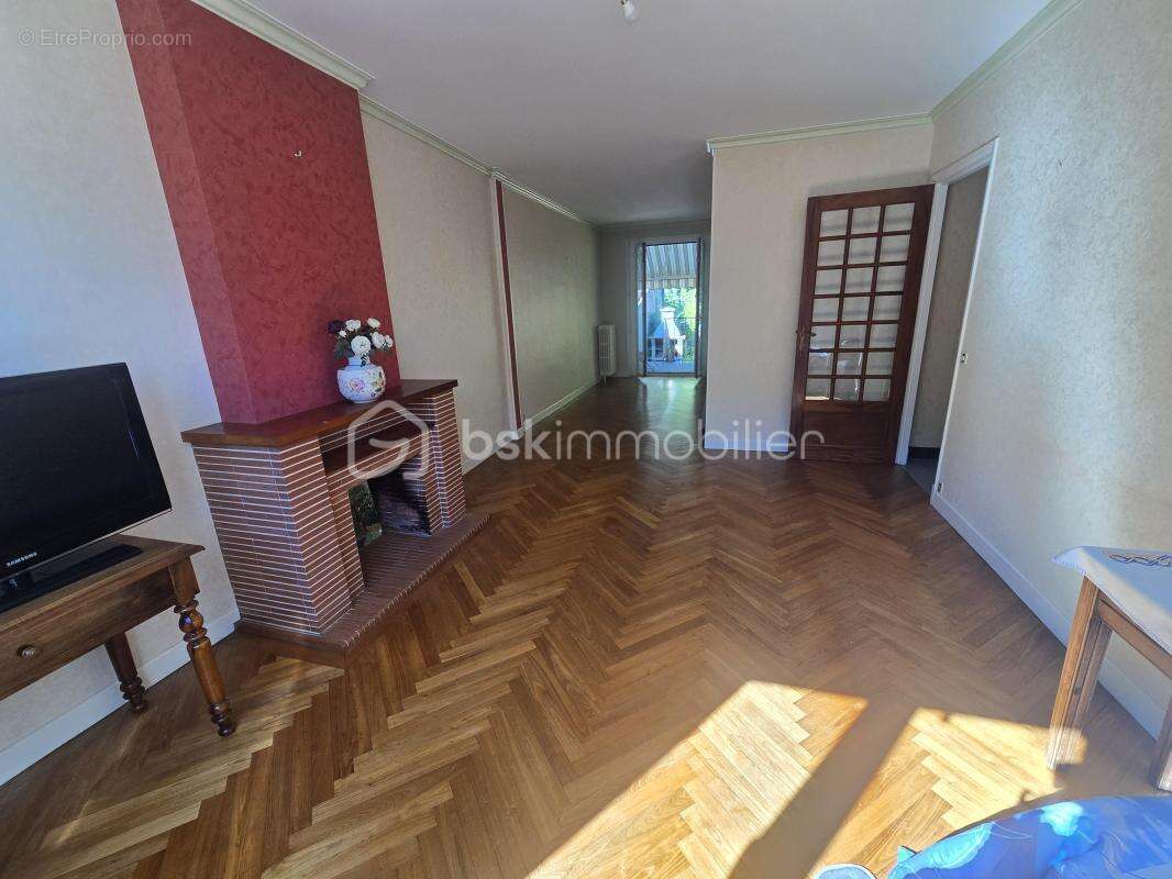 Maison de ville avec un fort potentiel d'aménagement - photo 3