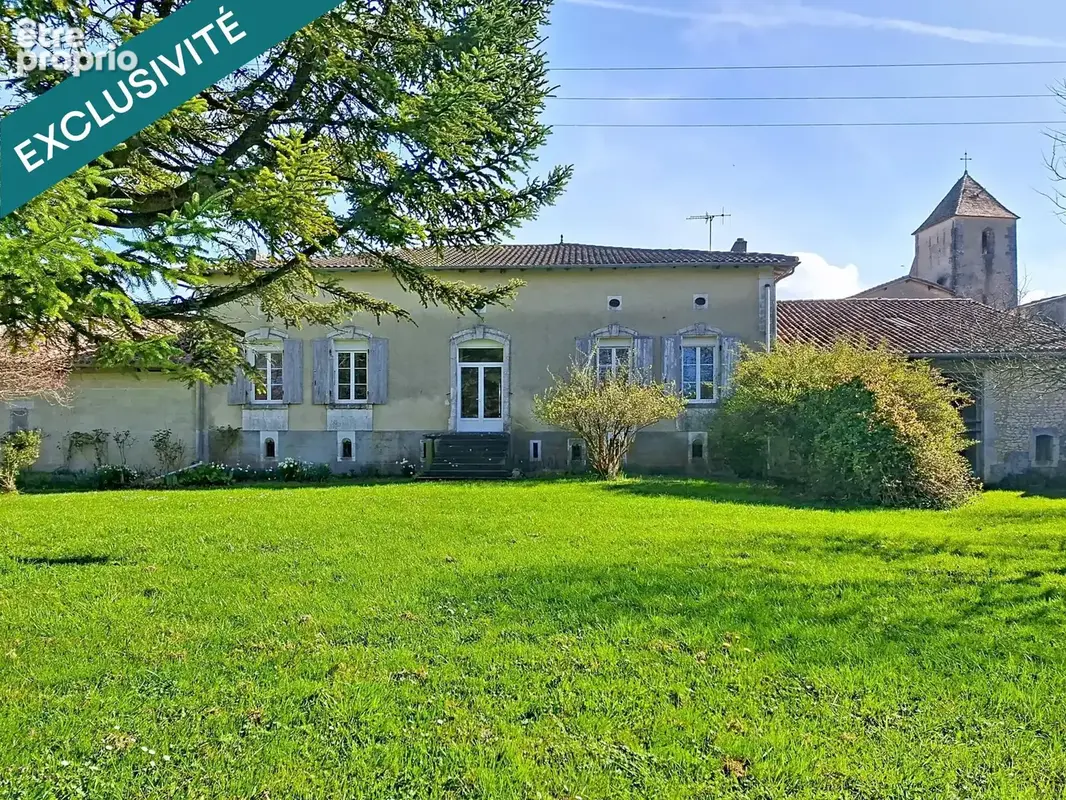 Photo 1 - Maison à BARBEZIEUX-SAINT-HILAIRE