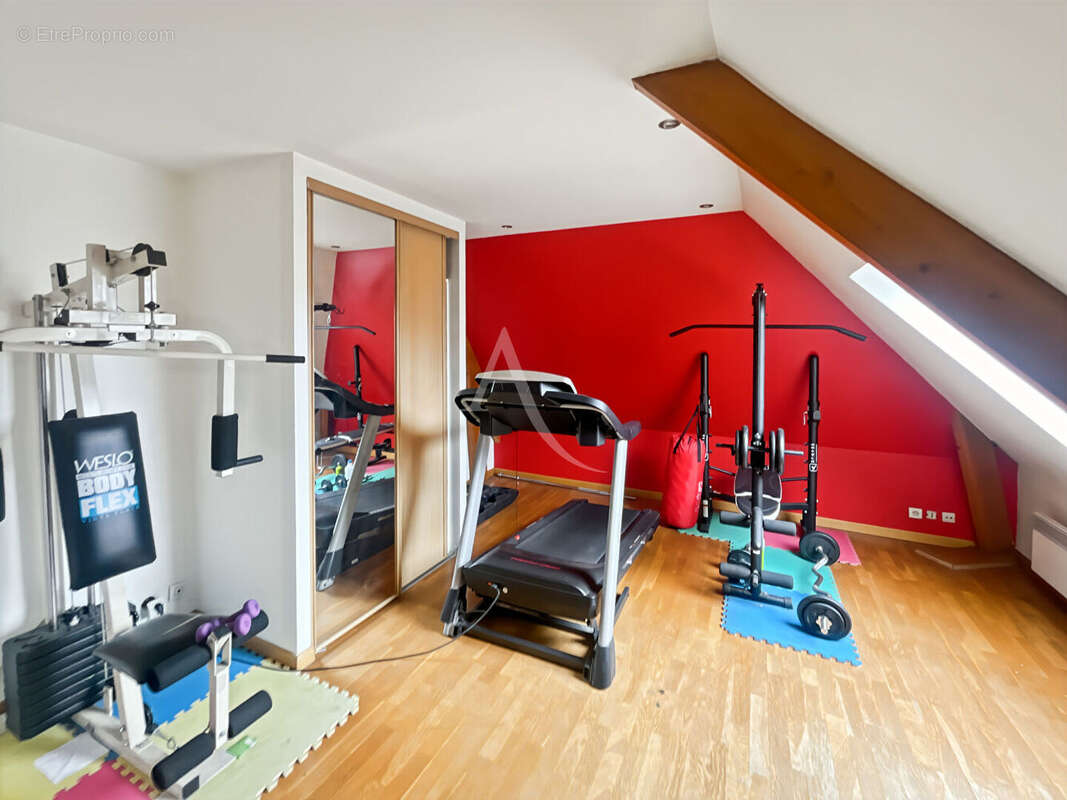 Maison Les Mureaux 7 pièce(s) 313 m2 - photo 13