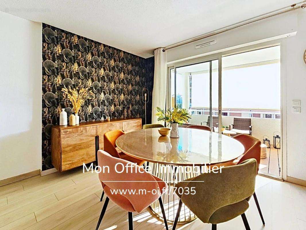Référence : 7035-les - appartement t4 rénové proche centre à cavalaire sur mer - photo 3