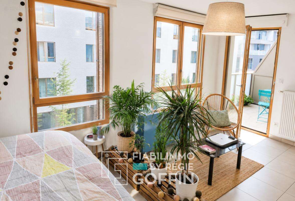 Appartement avec balcon - 30m2 - résidence récente - photo 4