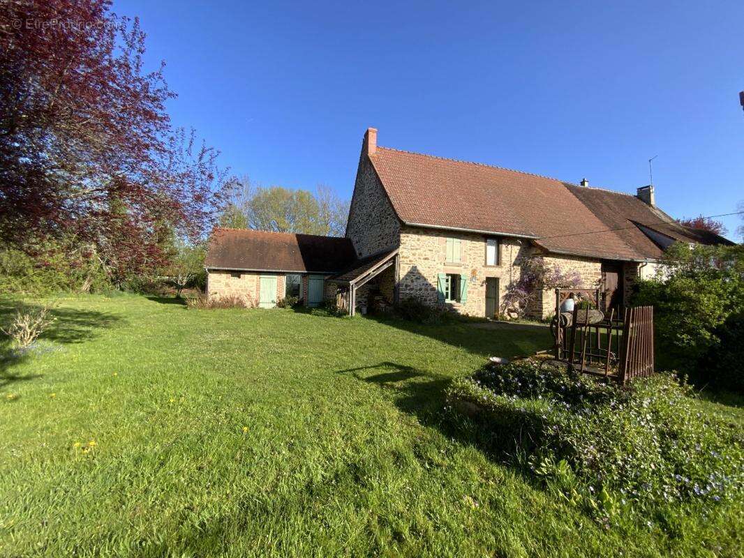 Maison à LOURDOUEIX-SAINT-PIERRE