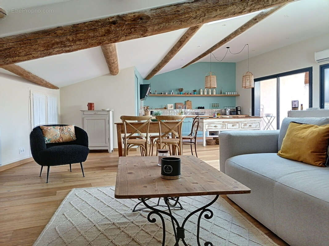 Maison à MALAUCENE