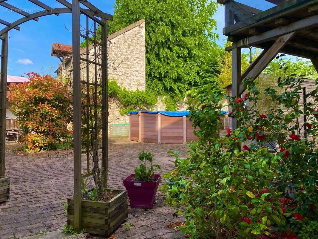 Maison à MANTES-LA-JOLIE