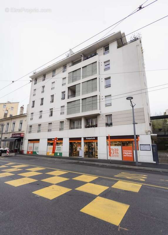 Appartement à LYON-9E