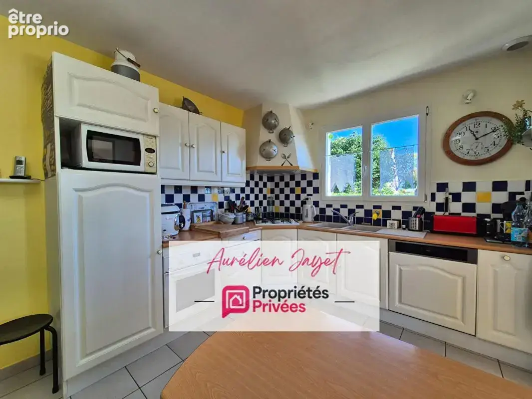Maison plain pied 135 m²  - 4 chambres - sous sol complet - photo 6