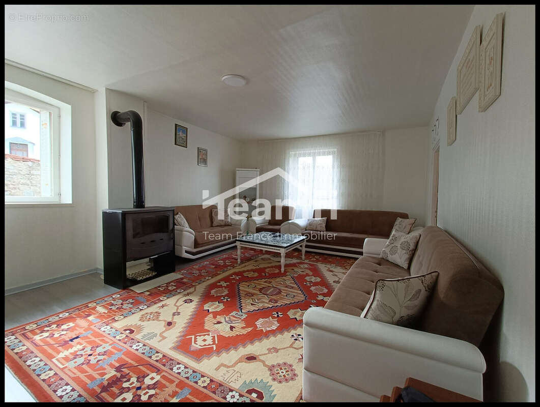 Appartement à THIERS