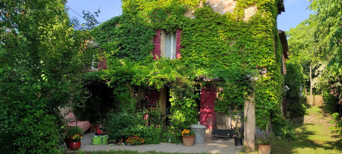 Maison à VILLECROZE