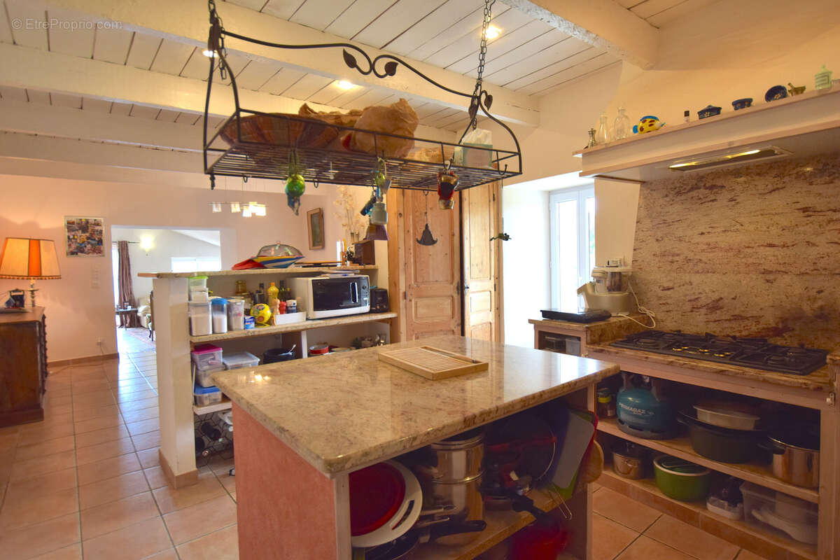 Maison à ALLEGRE-LES-FUMADES