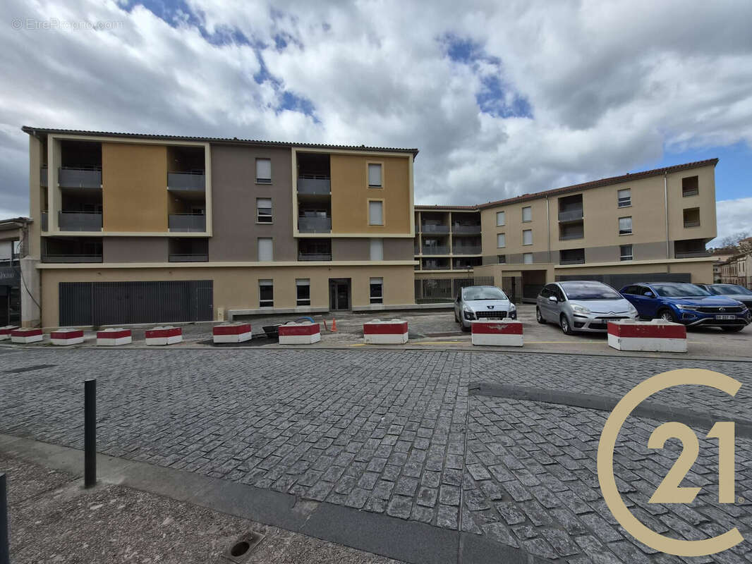 Commerce à SAINT-JUERY