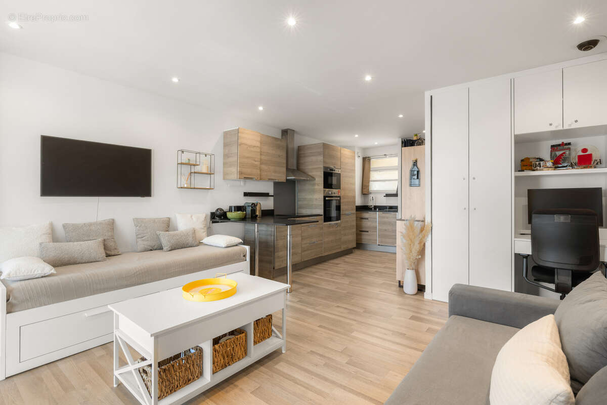 Studio de 40 m2 avec loggia à Saint-Laurent-du-Var - photo 2