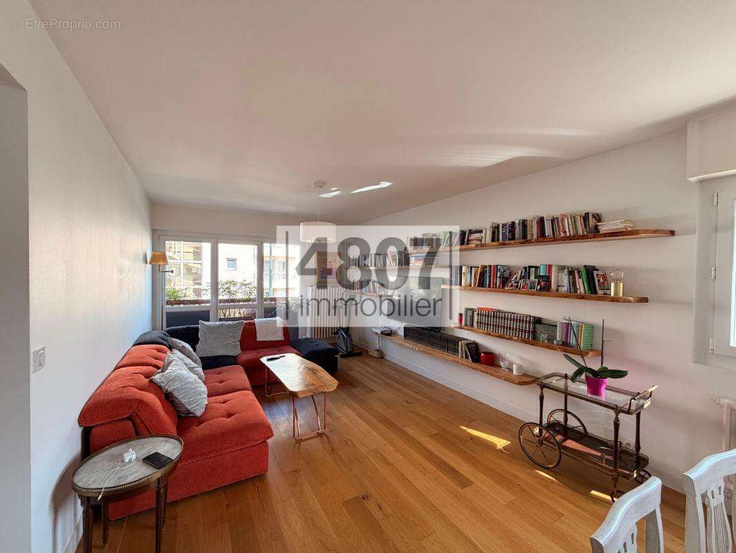 Appartement à SAINT-JULIEN-EN-GENEVOIS