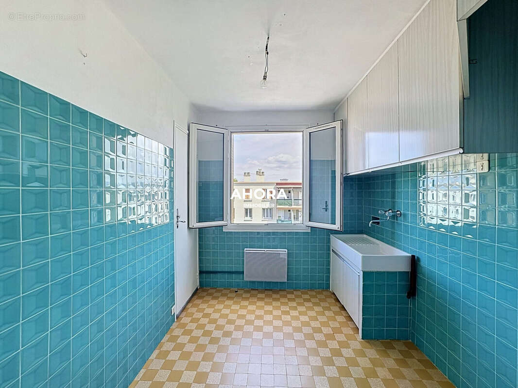 Appartement à MARSEILLE-9E
