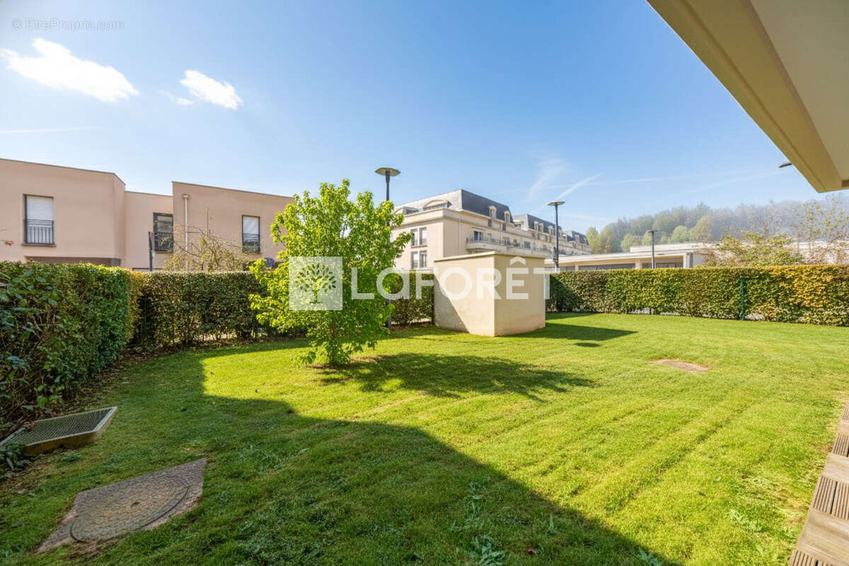 Appartement à EMERAINVILLE