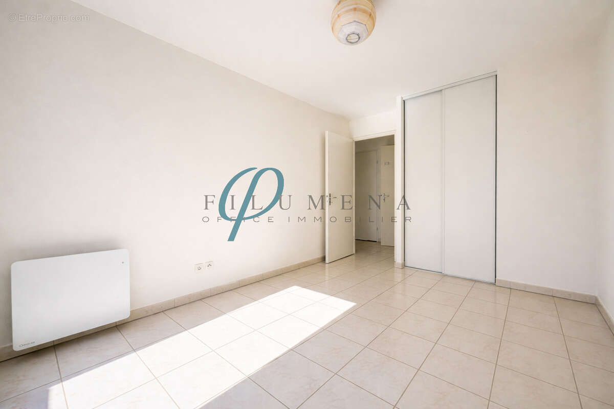 À VENDRE  Appartement T3 avec terrasses, jardin et parking  Centre bourg de Sucé-sur-Erdre - photo 4