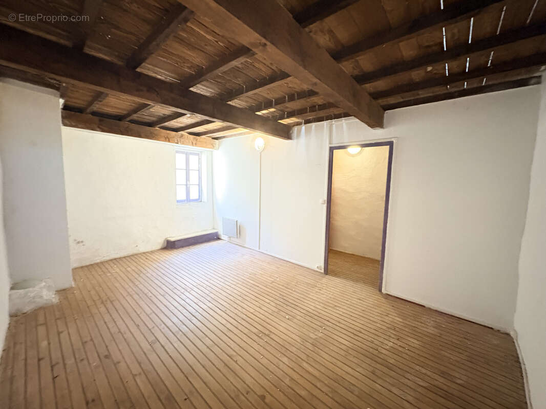 Maison à LA CALMETTE