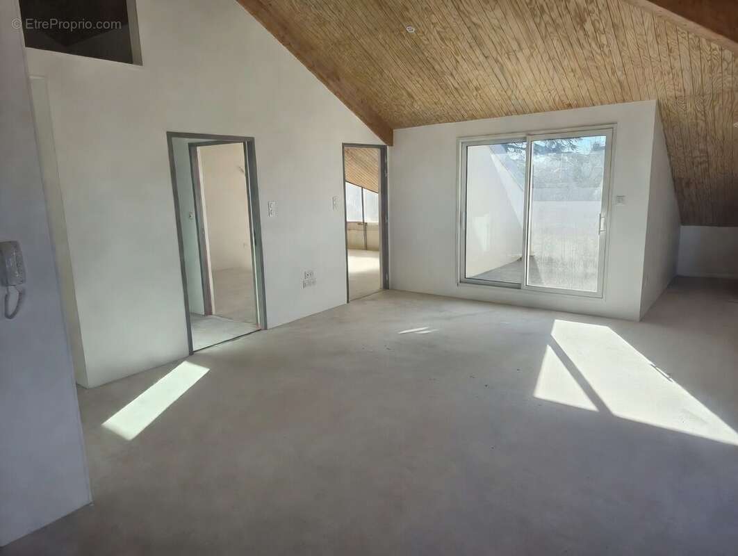 Appartement à BARAQUEVILLE