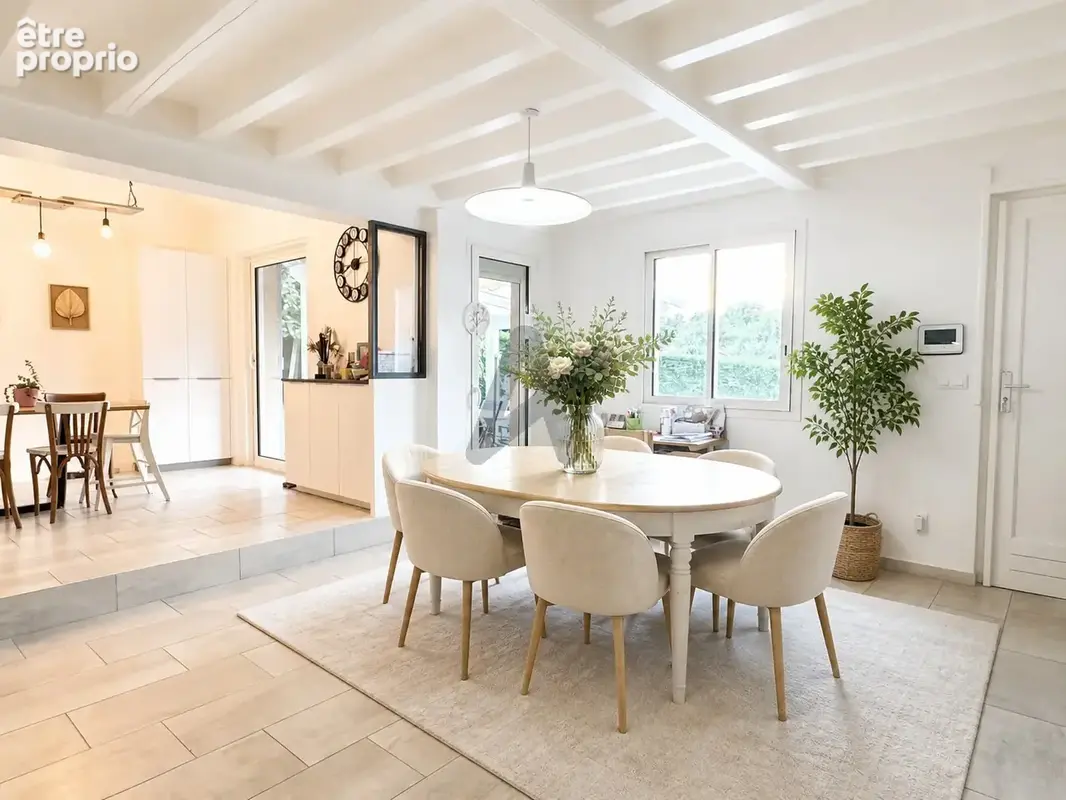 Maison 5 chambres au calme, prox écoles et commodités   Lissieu - photo 4
