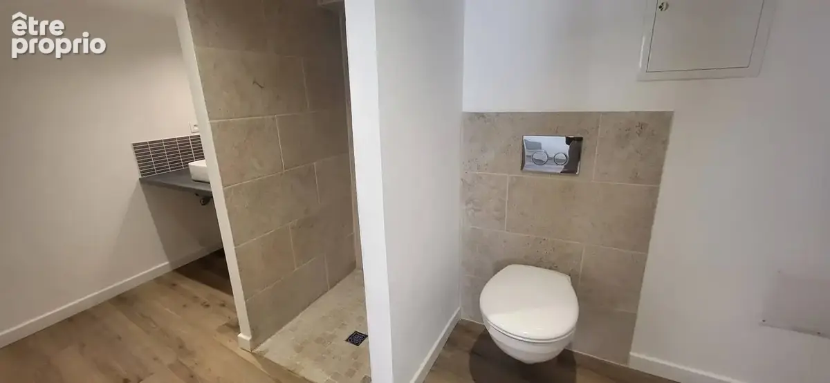 Appartement en duplex entièrement rénové en 2025 - photo 5