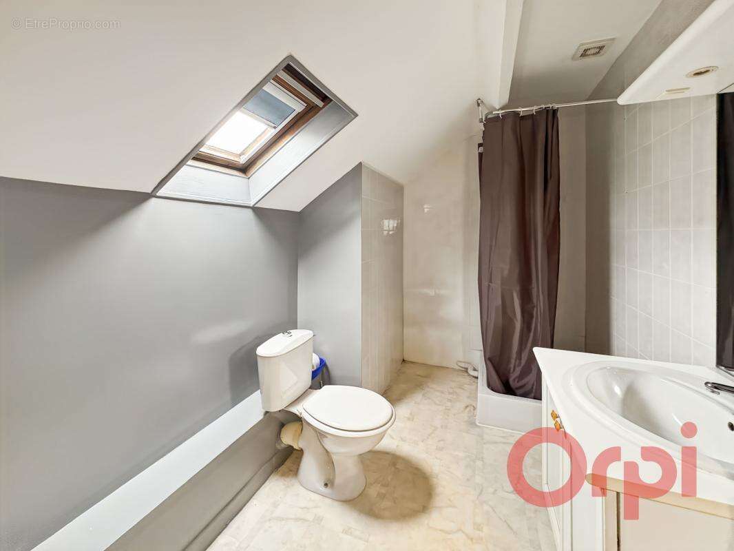 Maison à LA GUERCHE-SUR-L'AUBOIS