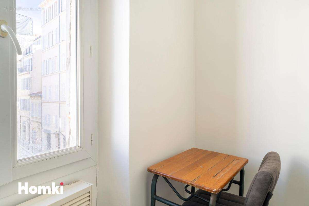 Appartement à MARSEILLE-1E