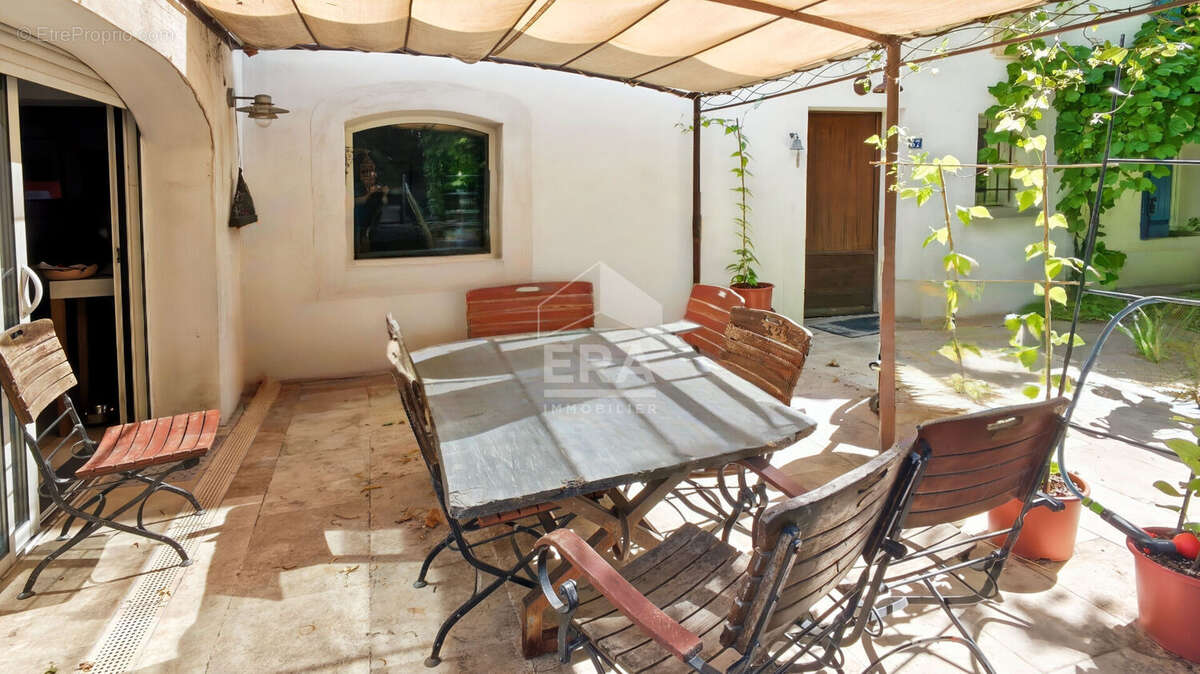 Maison à ROGNONAS